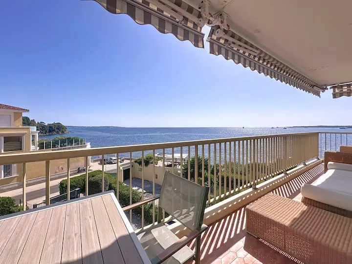 Appartement · Cannes · ★5,0 · 2 chambres · 2 lits · 2 salles de bain et 1 toilette